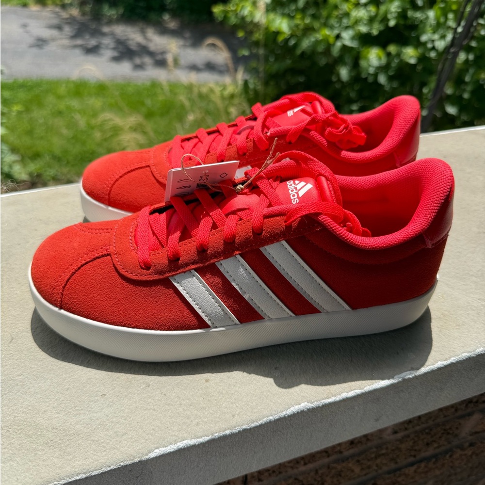 NWB 4.5y Adidas VL Court 3.0 Red Low-Top Sneakers with White Stripes